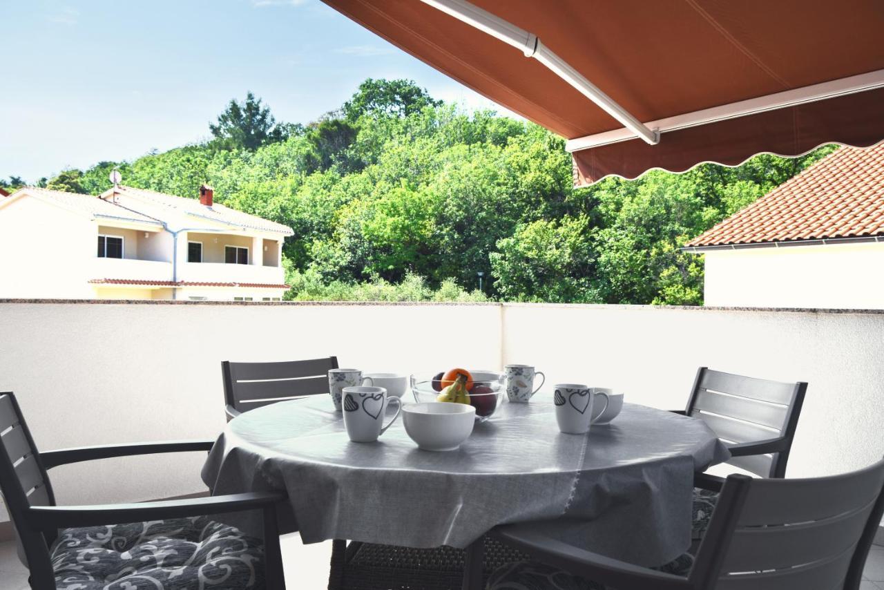 Rab Apartments Aurora 라브 외부 사진