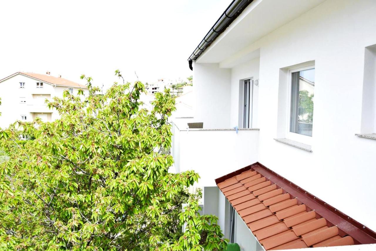 Rab Apartments Aurora 라브 외부 사진