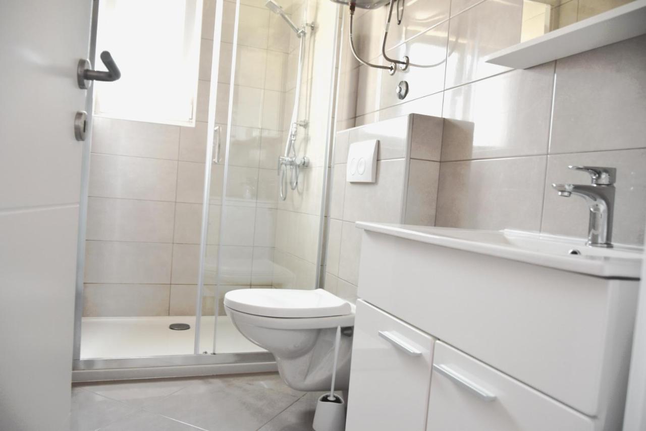 Rab Apartments Aurora 라브 외부 사진