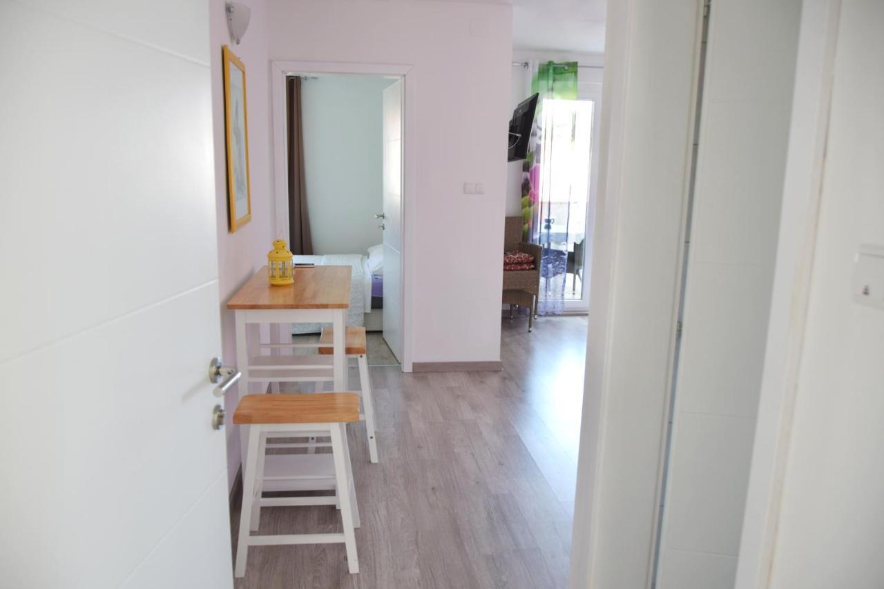 Rab Apartments Aurora 라브 외부 사진
