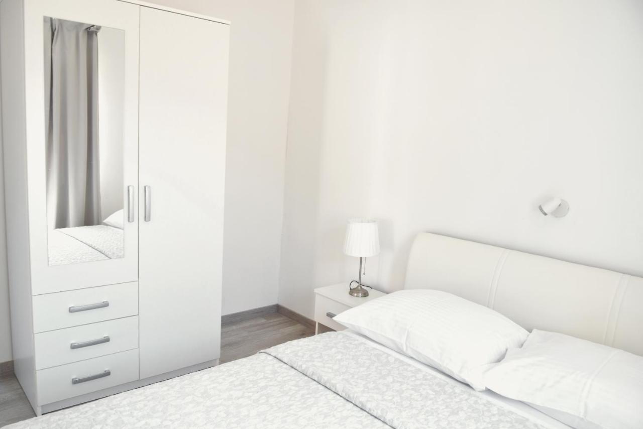 Rab Apartments Aurora 라브 외부 사진