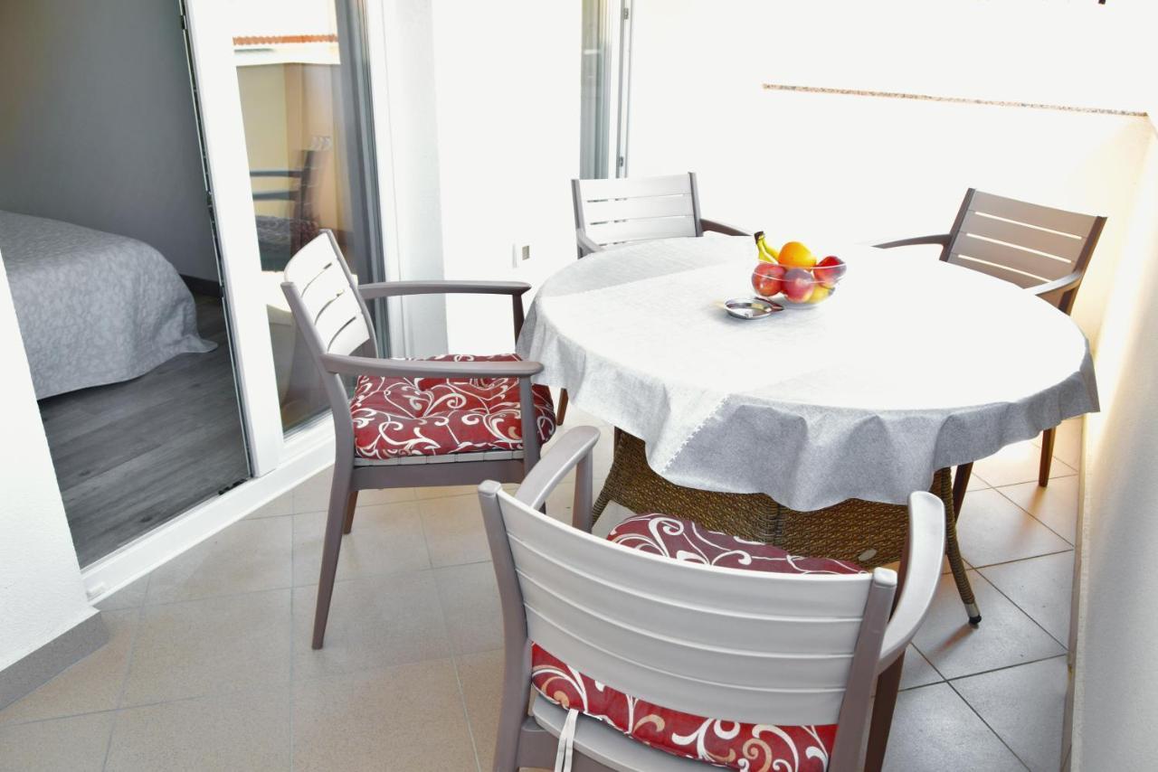 Rab Apartments Aurora 라브 외부 사진