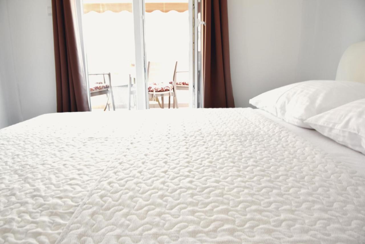 Rab Apartments Aurora 라브 외부 사진