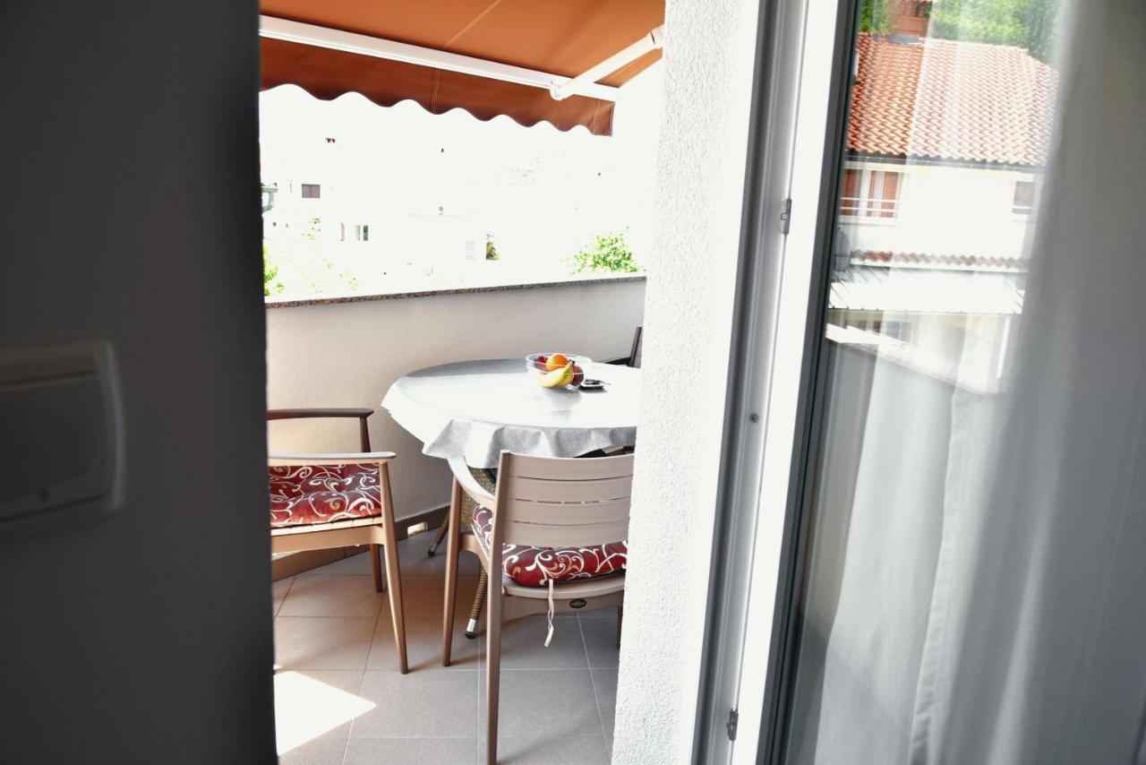 Rab Apartments Aurora 라브 외부 사진