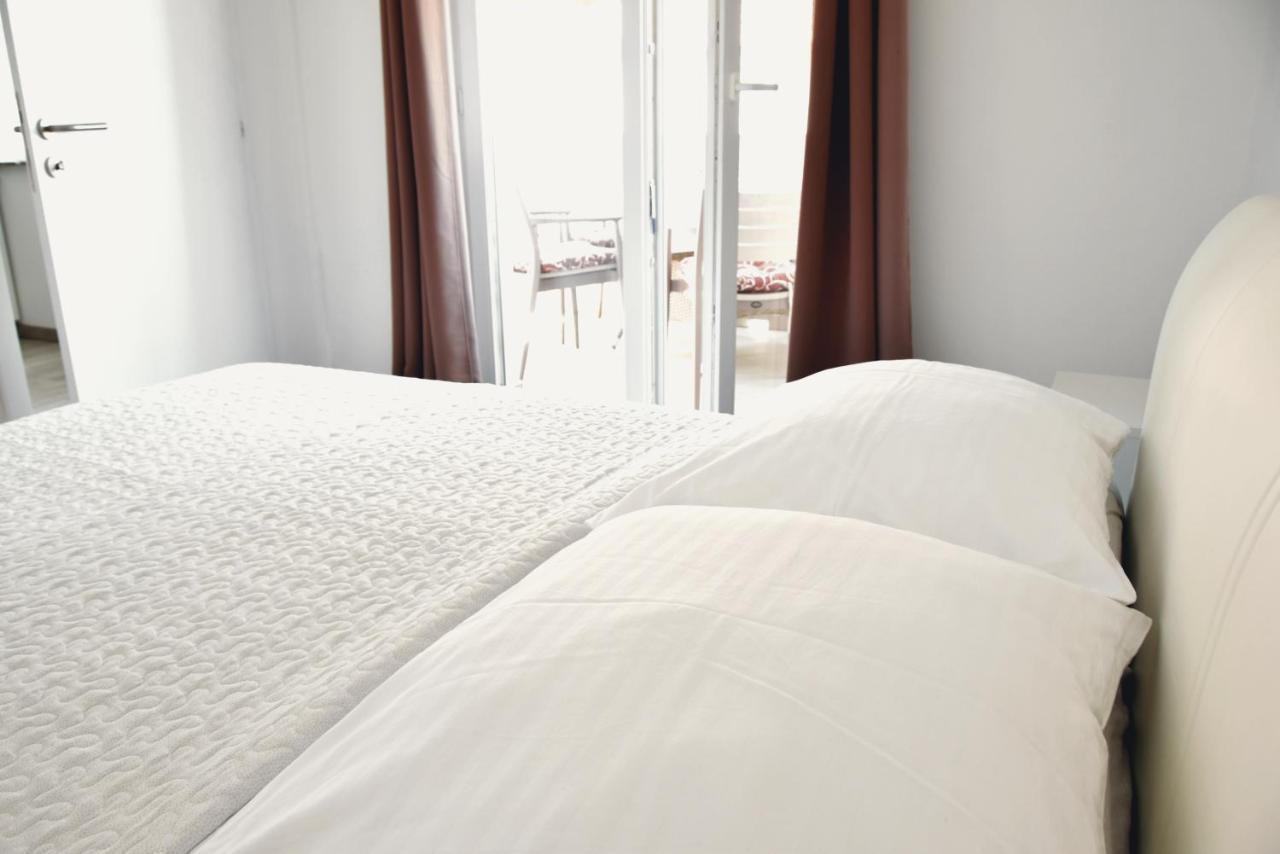 Rab Apartments Aurora 라브 외부 사진